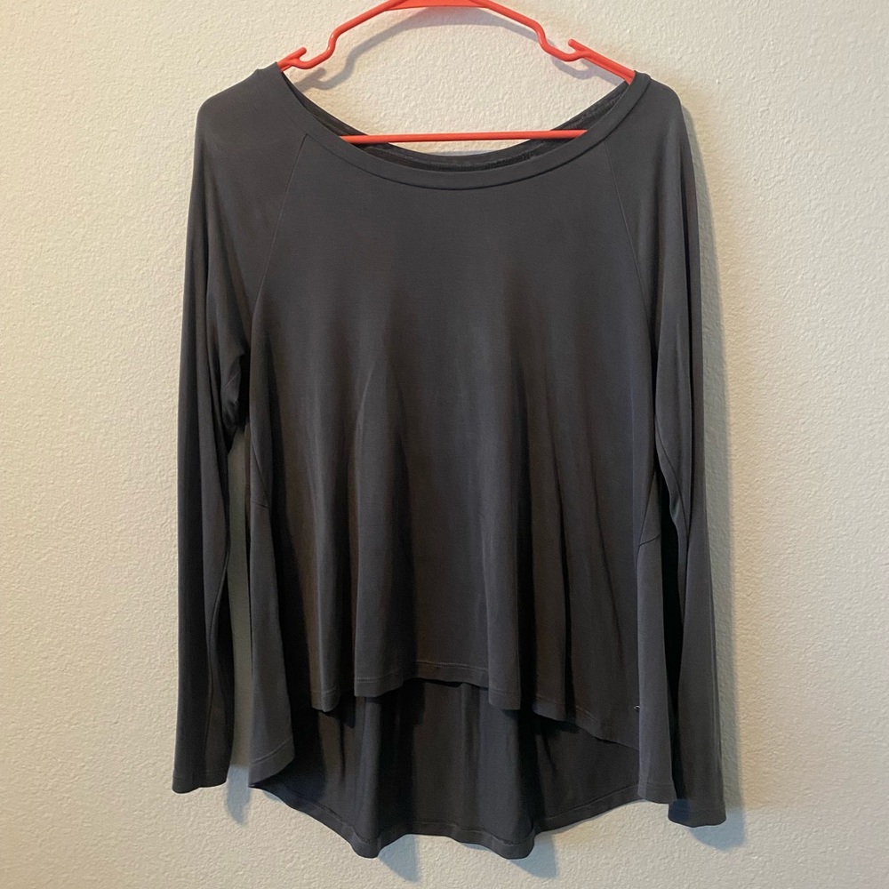 American Eagle Gray long sleeve shirt